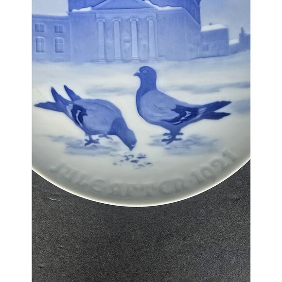 Vintage 1921 Bing & Grondahl Juleaften Christmas Plate Denmark B&G Blue Pigeons - Picture 2 of 5